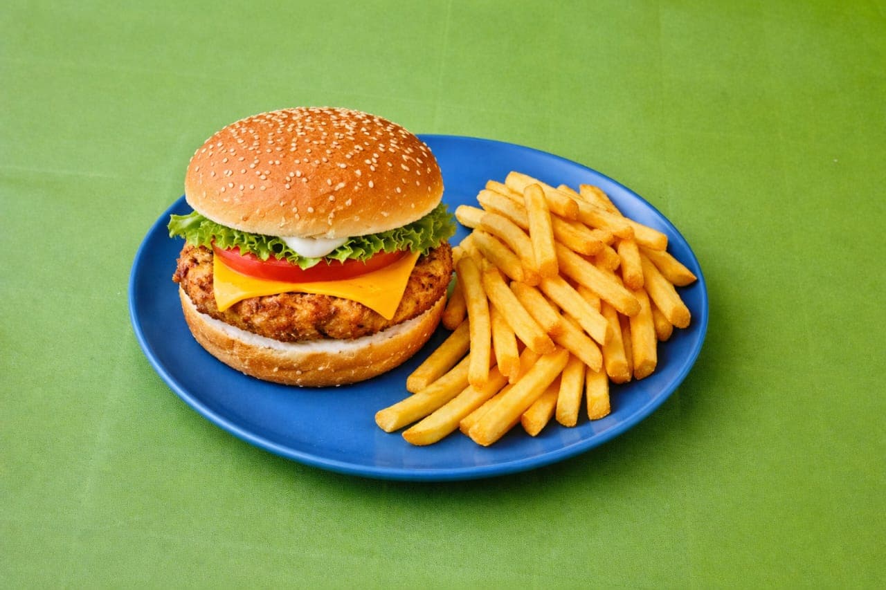 Chicken Cheesera Burger